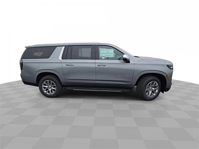New 2025 Chevrolet Suburban Premier image 9