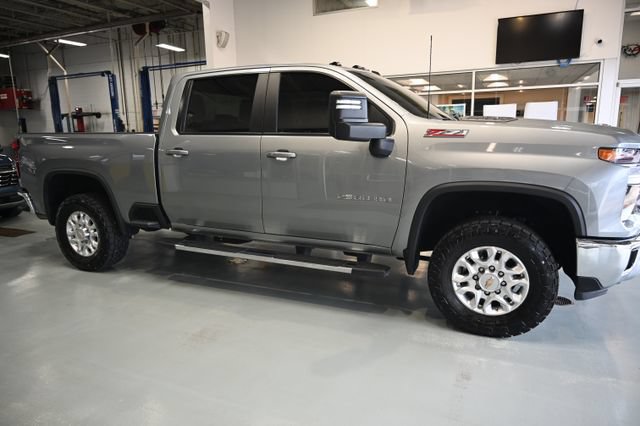 Used 2024 Chevrolet Silverado 2500 LT w/ All Star Edition AWD/4WD image 4