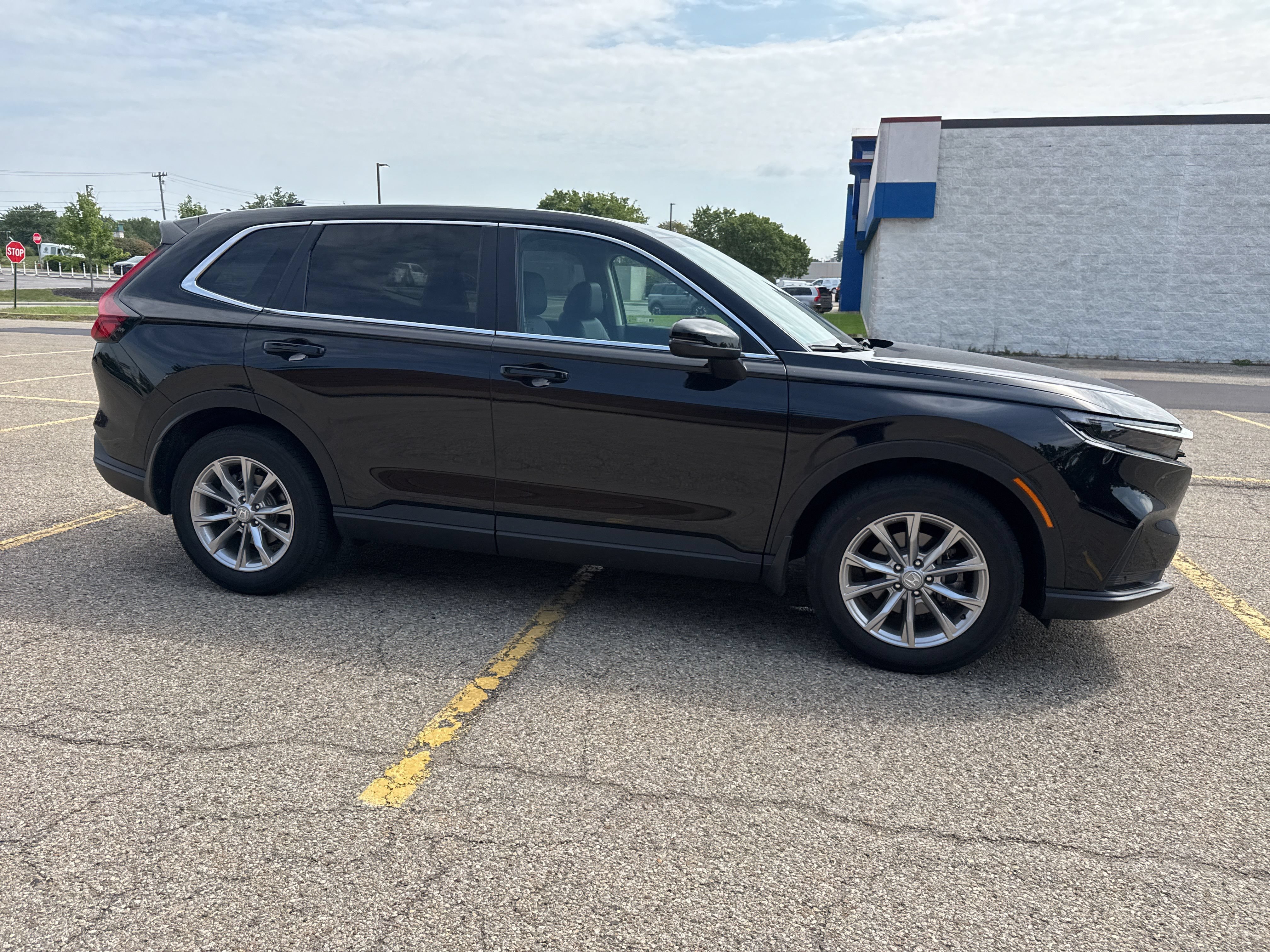Used 2024 Honda CR-V EX-L image 25