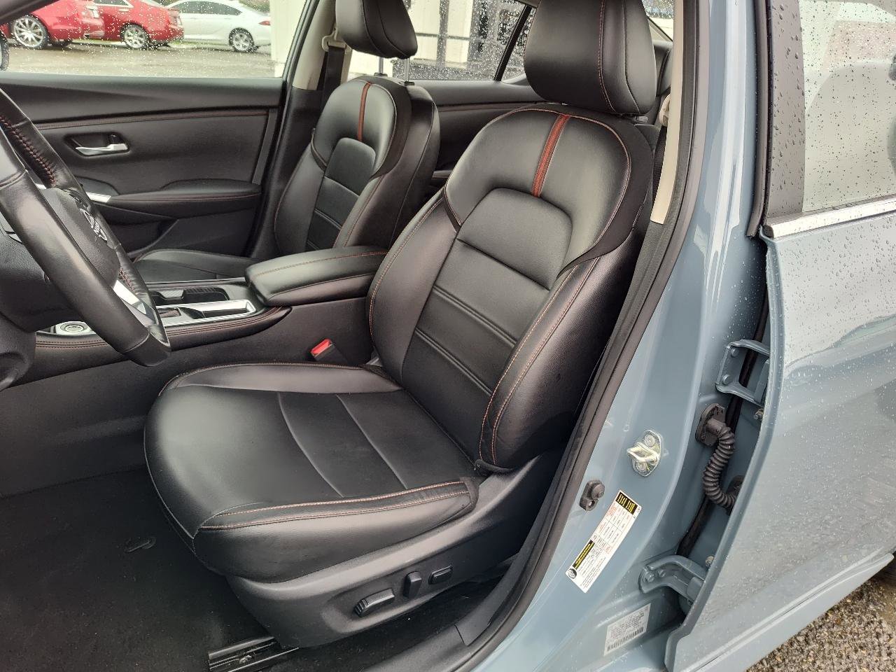 Used 2025 Nissan Sentra SR w/ SR Premium Package image 16