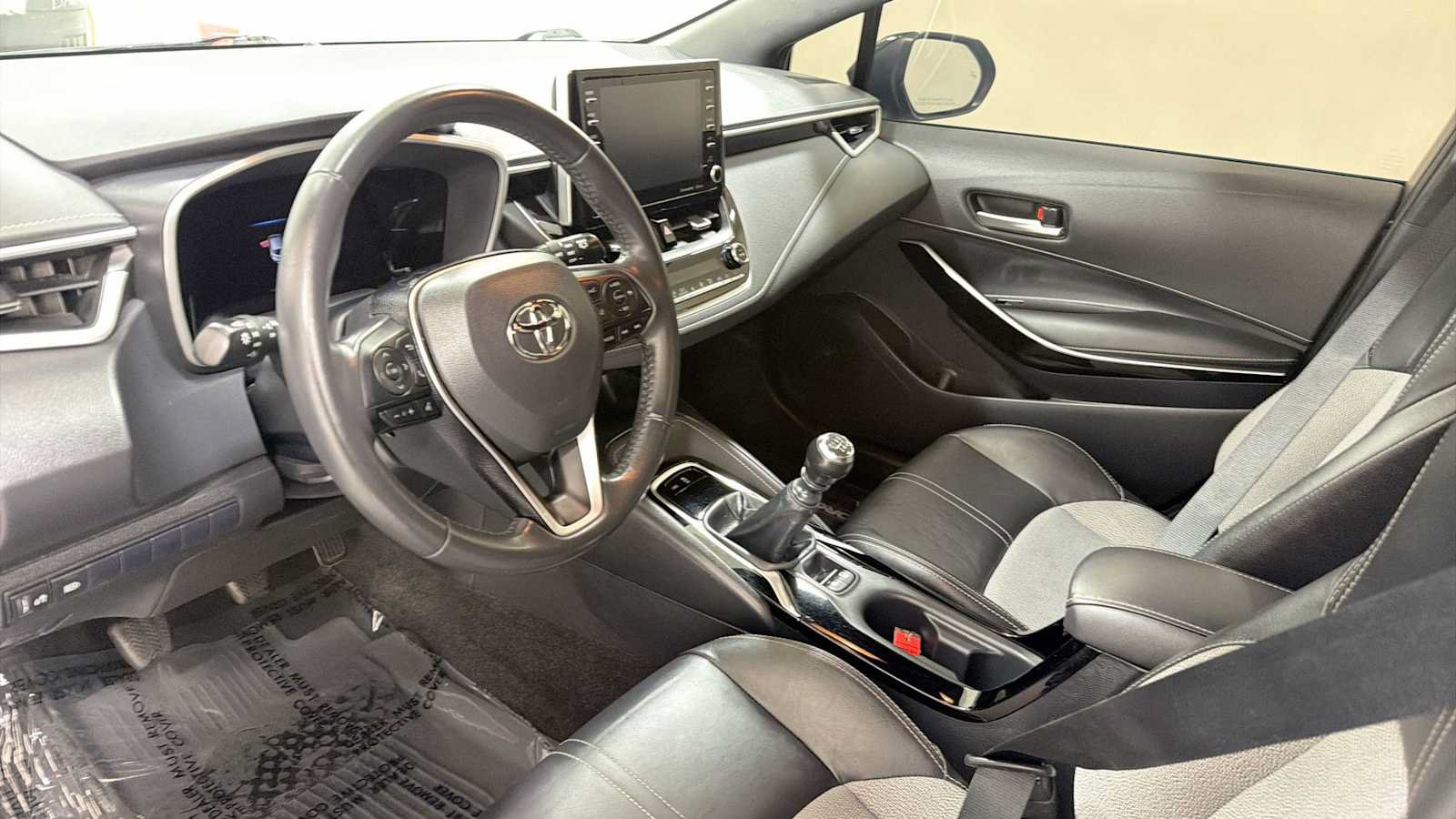 Used 2021 Toyota Corolla XSE FWD image 12
