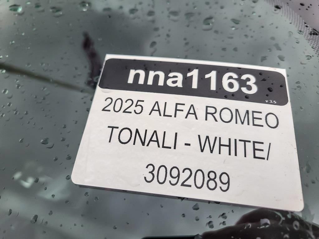 New 2025 Alfa Romeo Tonale AWD/4WD image 25