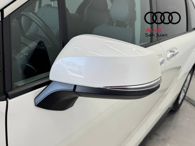 Used 2021 Toyota Sienna Limited FWD image 9