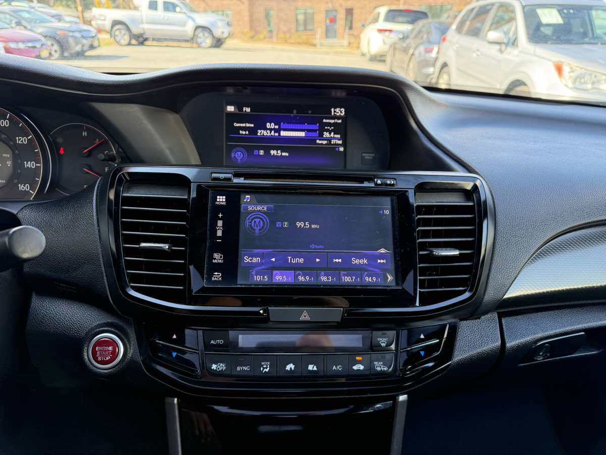 Used 2016 Honda Accord EX image 16