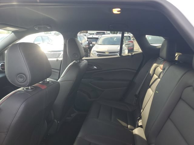 Certified 2025 Chevrolet Trax RS w/ Driver Confidence Package FWD image 8