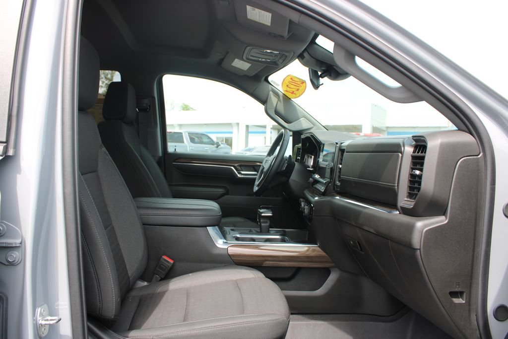 Used 2024 Chevrolet Silverado 1500 RST w/ Protection Package AWD/4WD image 31