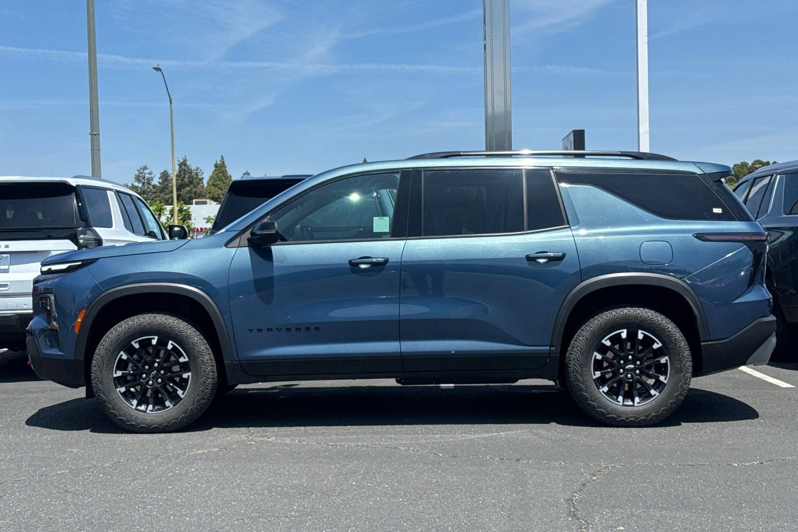 Used 2025 Chevrolet Traverse Z71 AWD/4WD image 8
