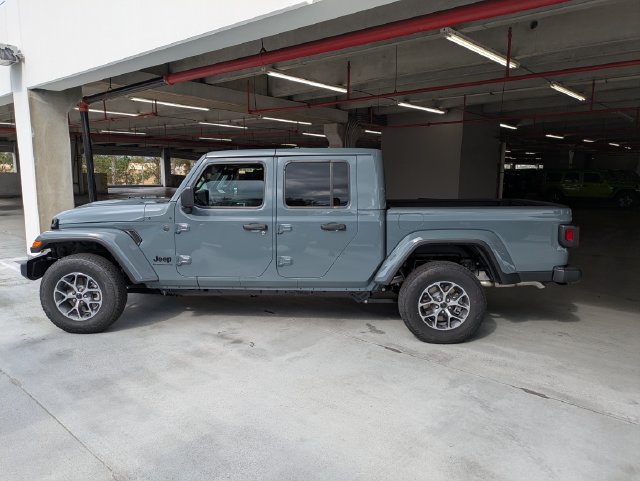 New 2026 Jeep Gladiator Sport AWD/4WD image 7