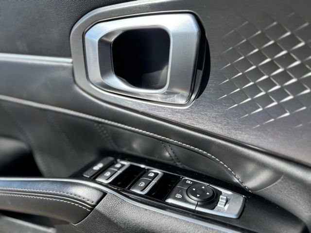 Used 2022 Kia Sorento SX image 15