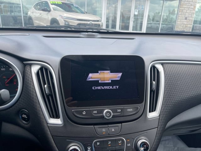 Used 2024 Chevrolet Malibu LT FWD image 13