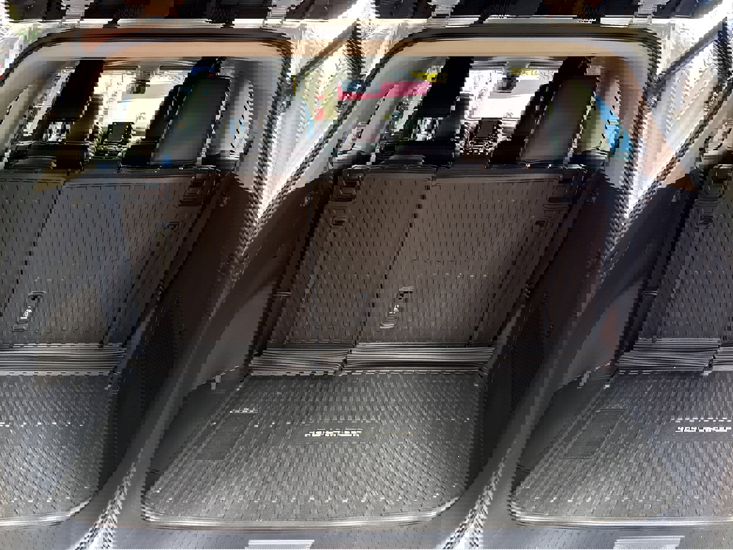 Used 2022 Toyota Highlander XLE image 22