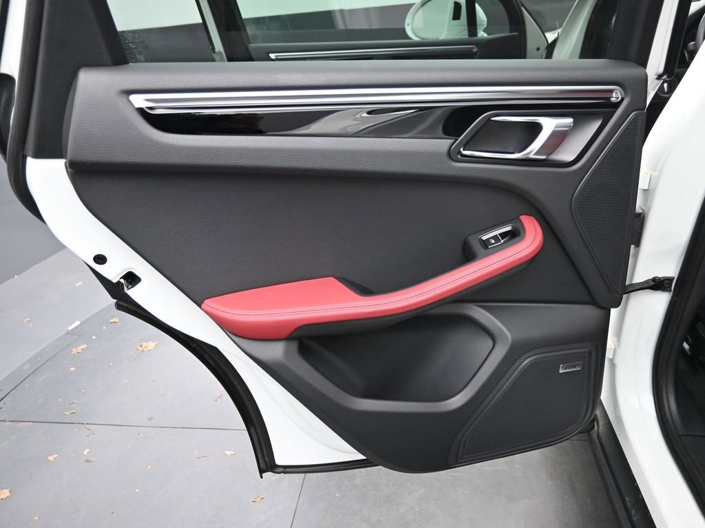 Used 2023 Porsche Macan S image 23