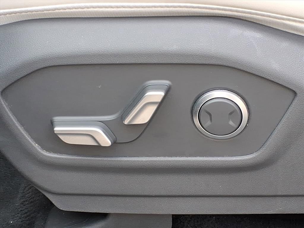 Used 2025 Hyundai Santa Fe SEL image 13