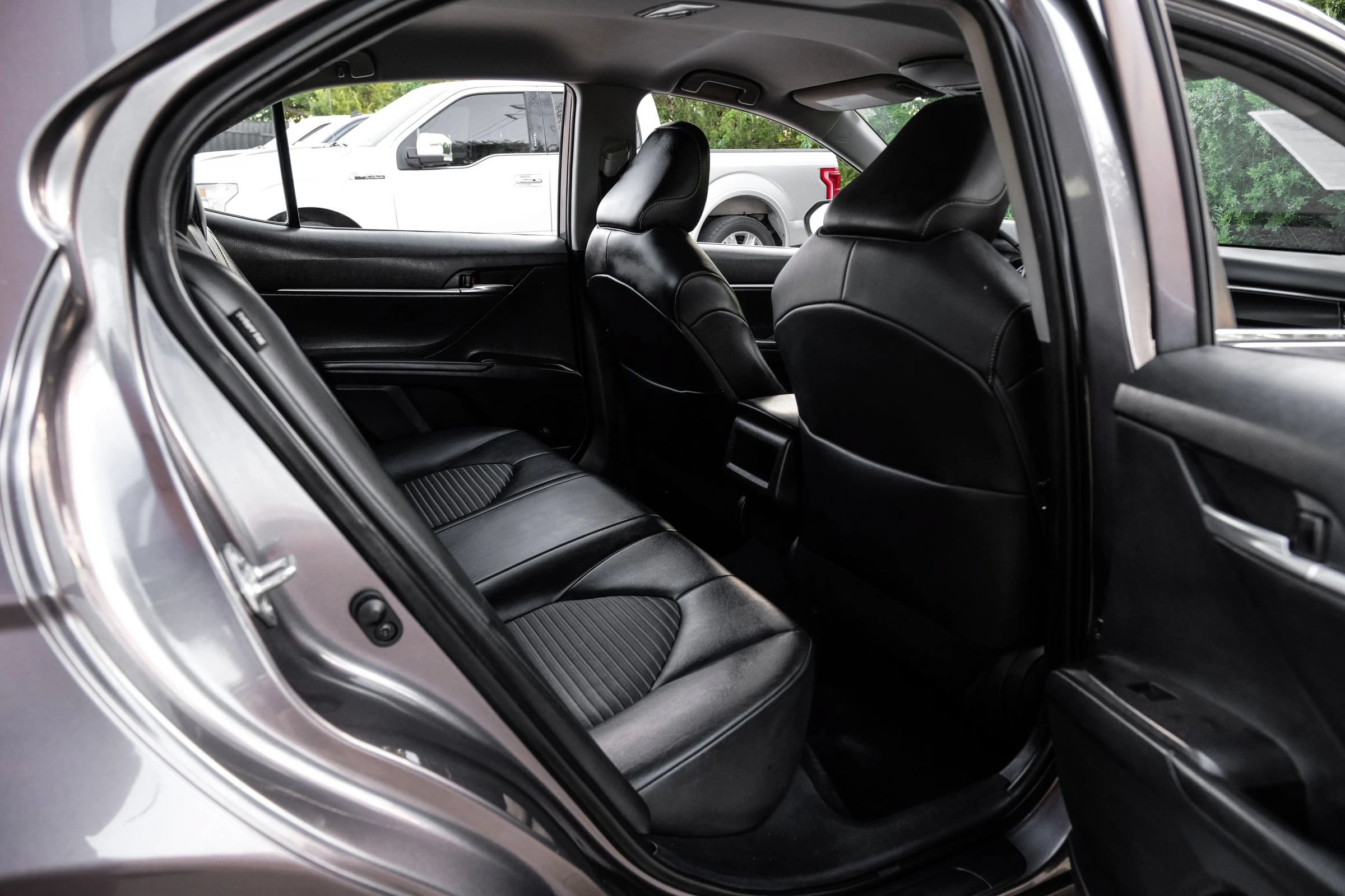 Used 2022 Toyota Camry SE w/ Convenience Package FWD image 40