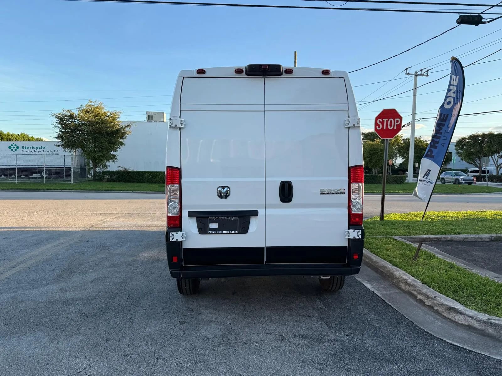 Used 2025 RAM ProMaster 2500 w/ Convenience Group image 5