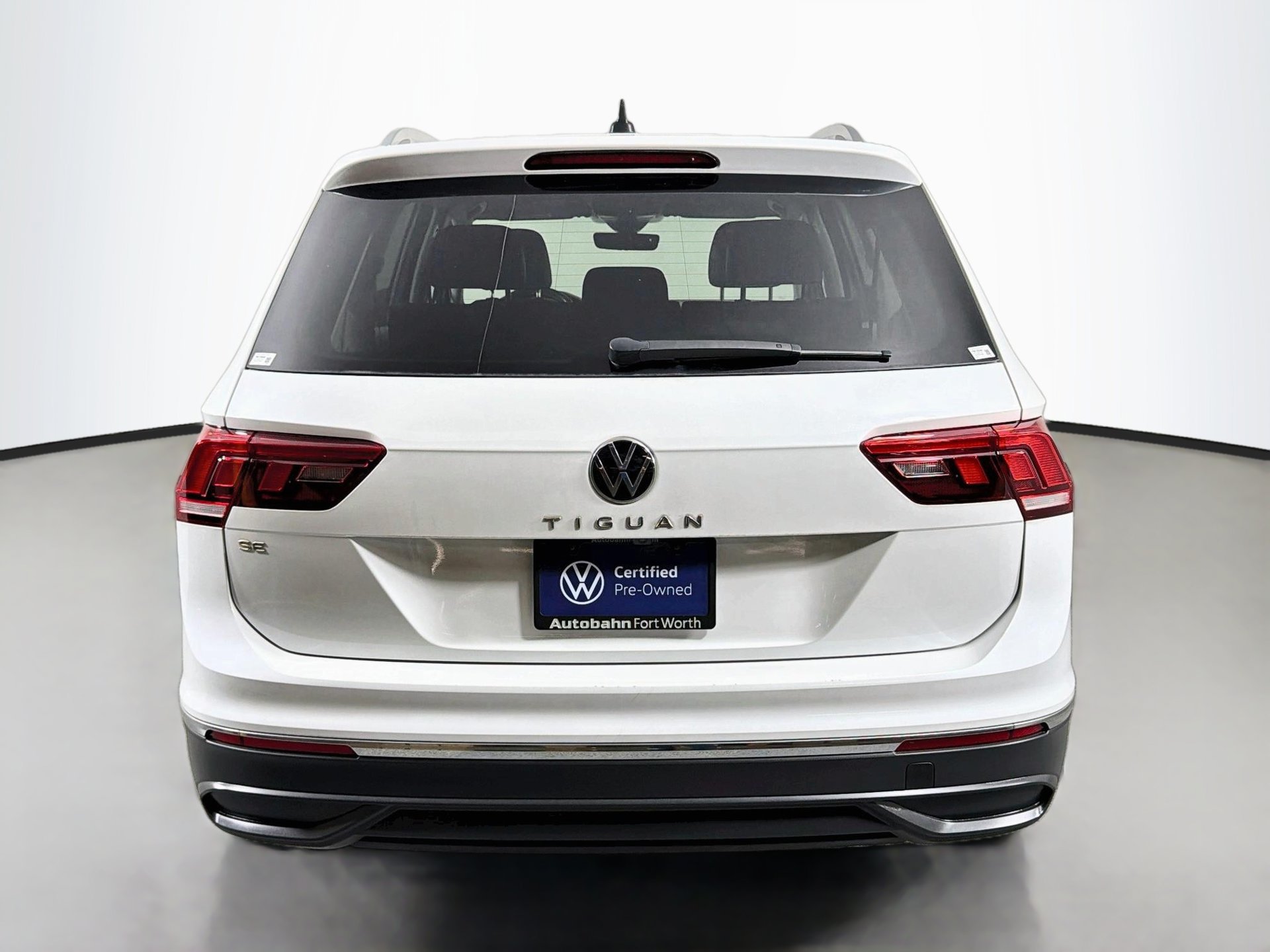 Certified 2023 Volkswagen Tiguan SE FWD image 6
