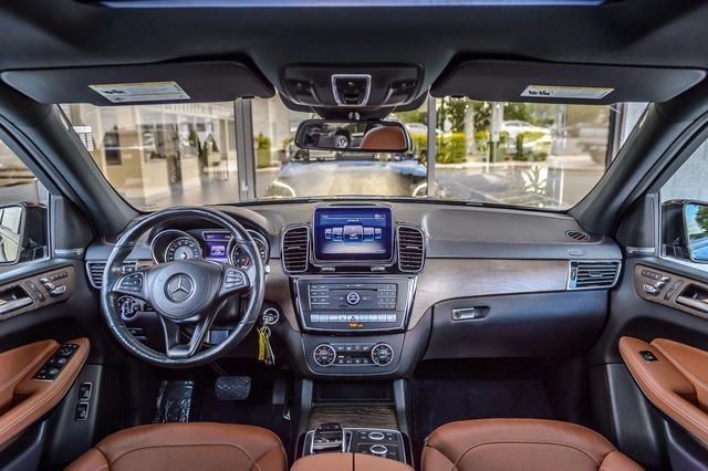 Used 2018 Mercedes-Benz GLS 550 4MATIC w/ Offroad Package image 3