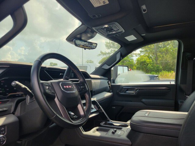Used 2025 GMC Sierra 2500 AT4 w/ AT4 Premium Plus Package AWD/4WD image 8