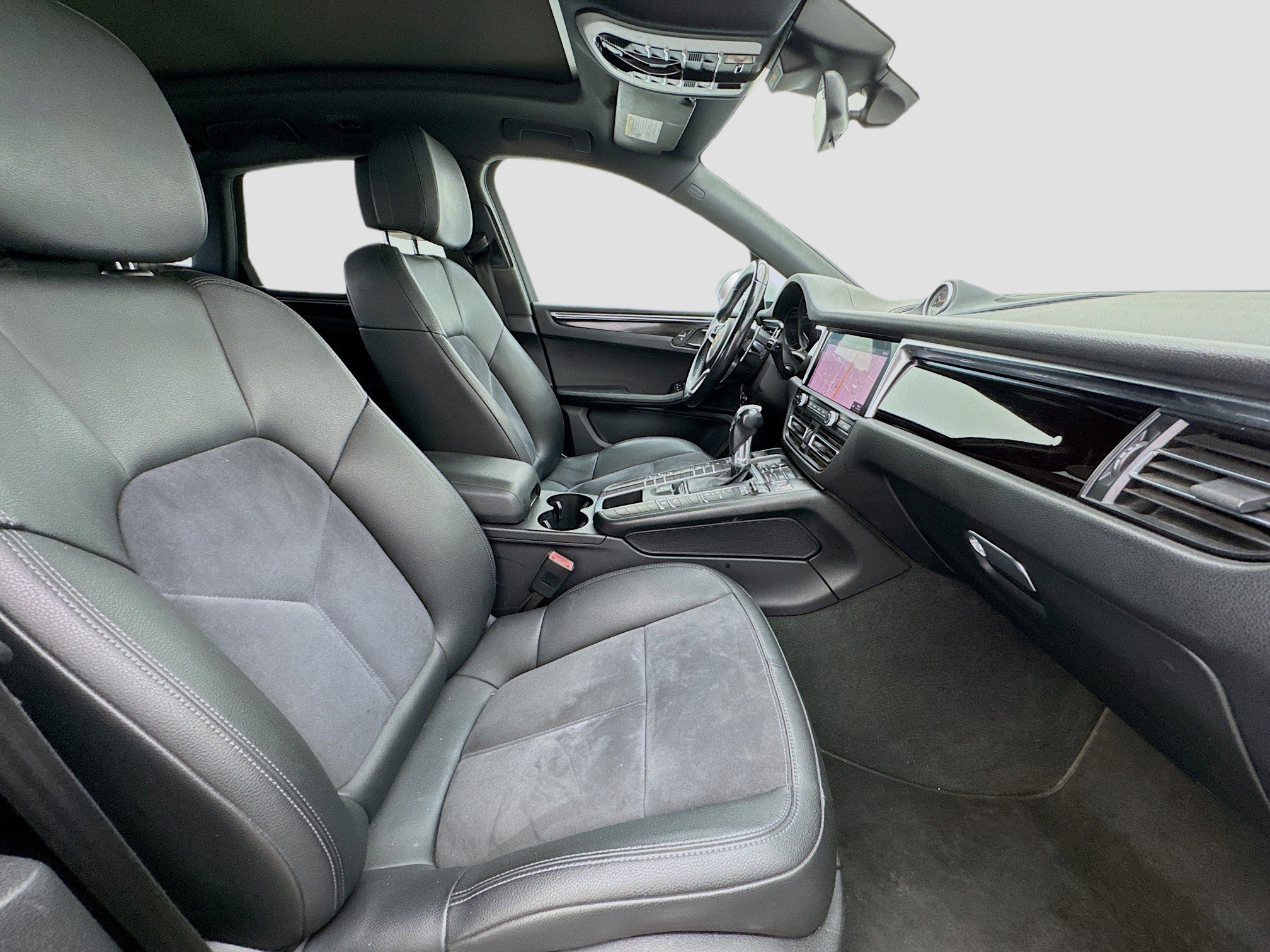 Used 2019 Porsche Macan image 20