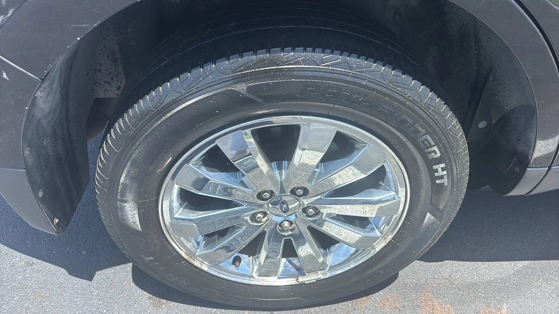 Used 2010 Ford Edge SEL FWD image 24