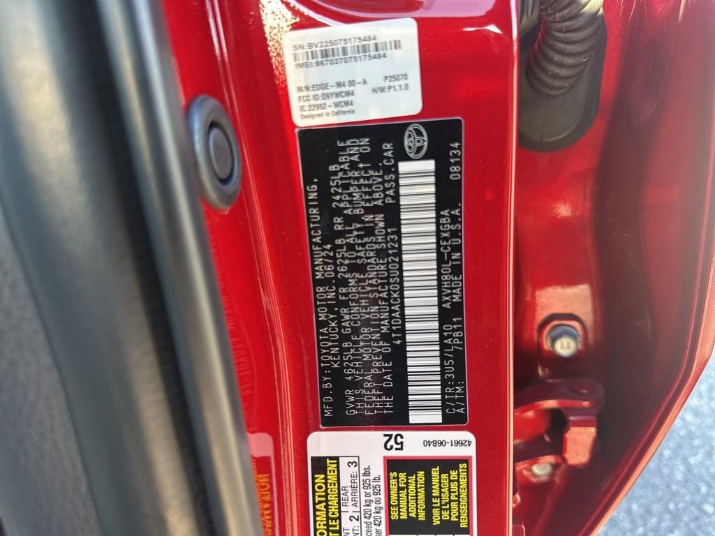 Used 2025 Toyota Camry XLE image 35