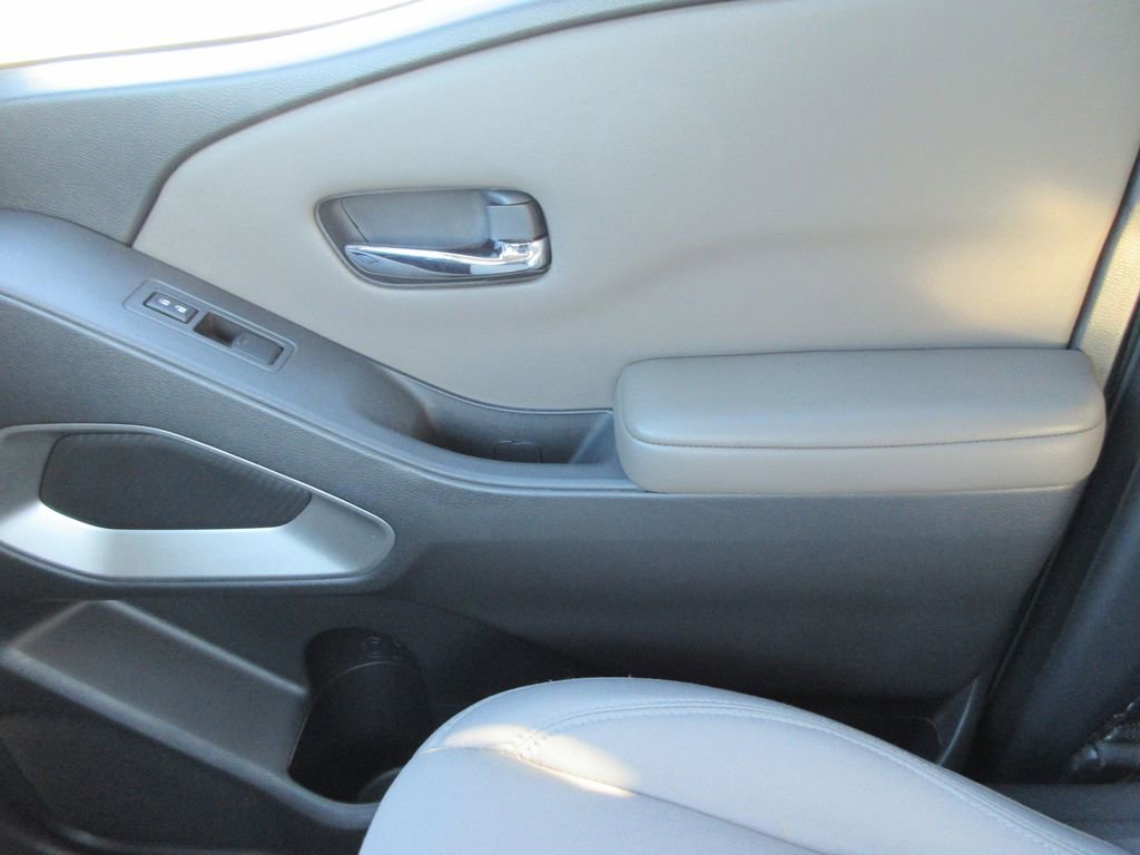 Used 2023 Nissan Frontier SV image 33