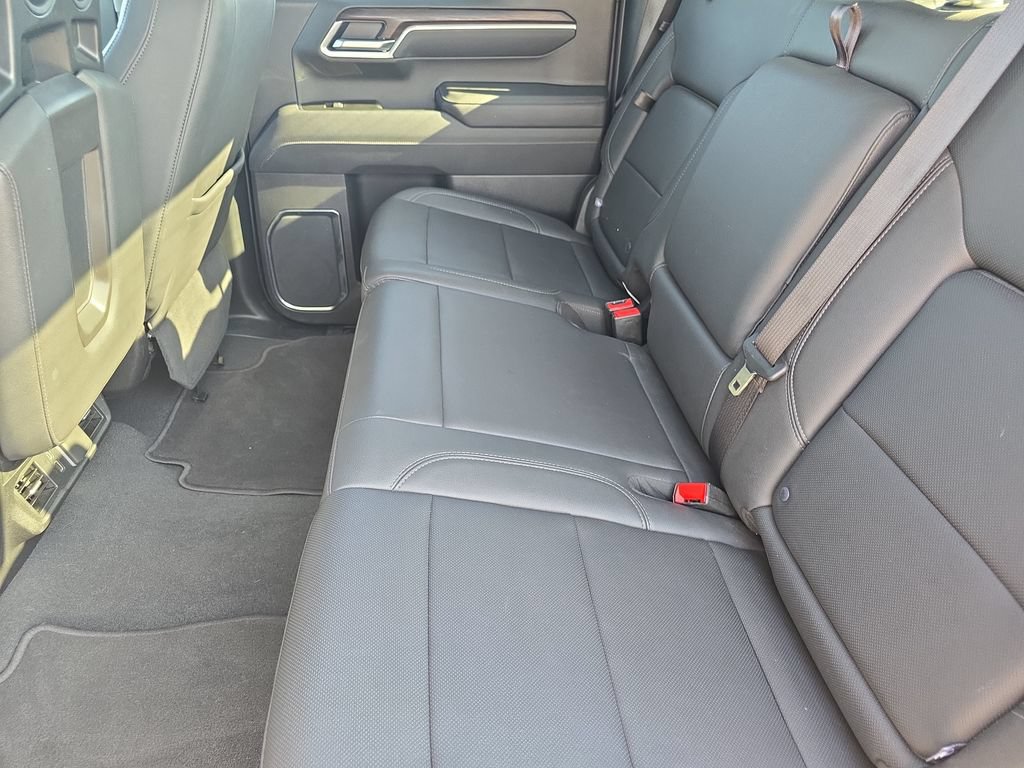 Used 2025 GMC Sierra 1500 SLT RWD image 14