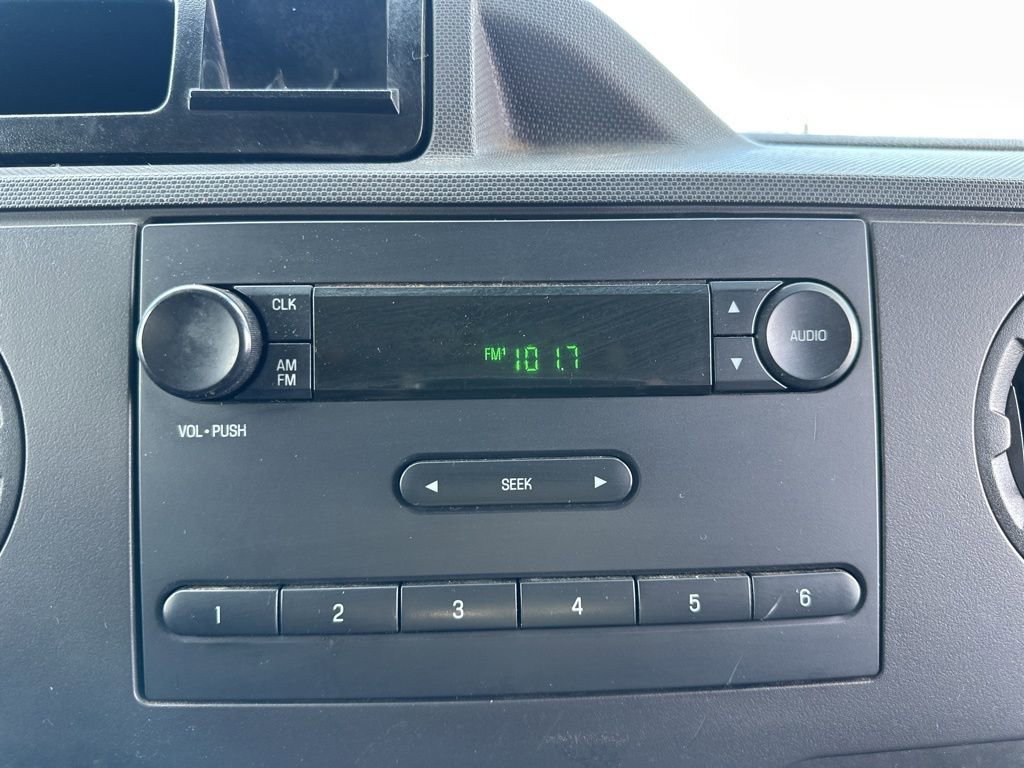 Used 2014 Ford E-250 and Econoline 250 w/ Power Group image 33