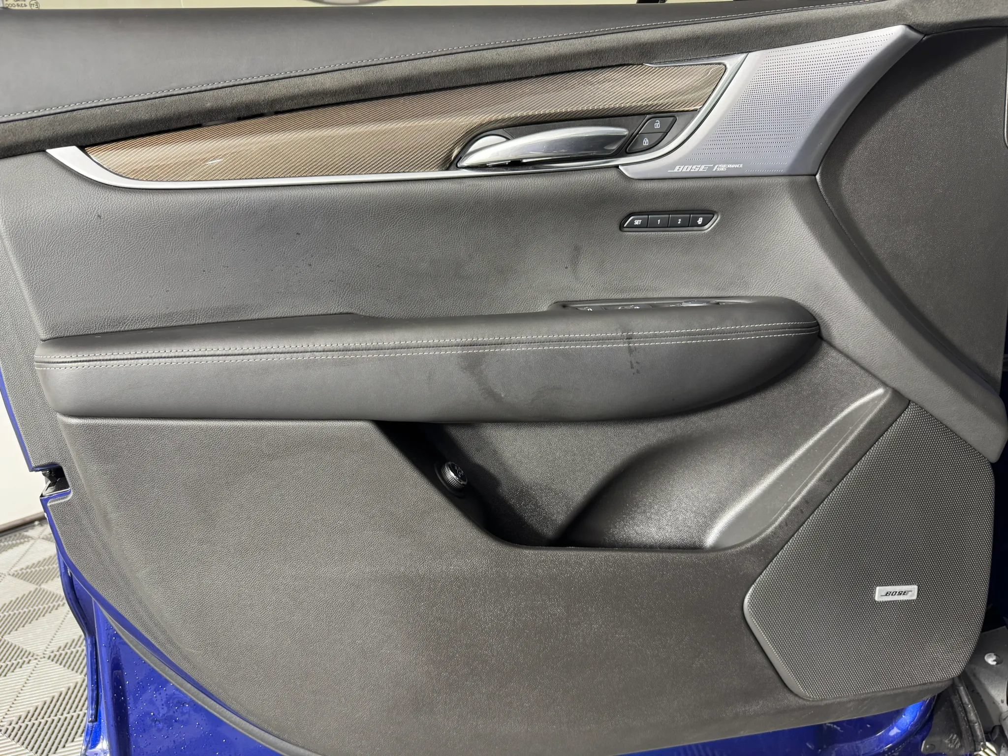 Used 2023 Cadillac XT6 Sport w/ Platinum Package AWD/4WD image 40