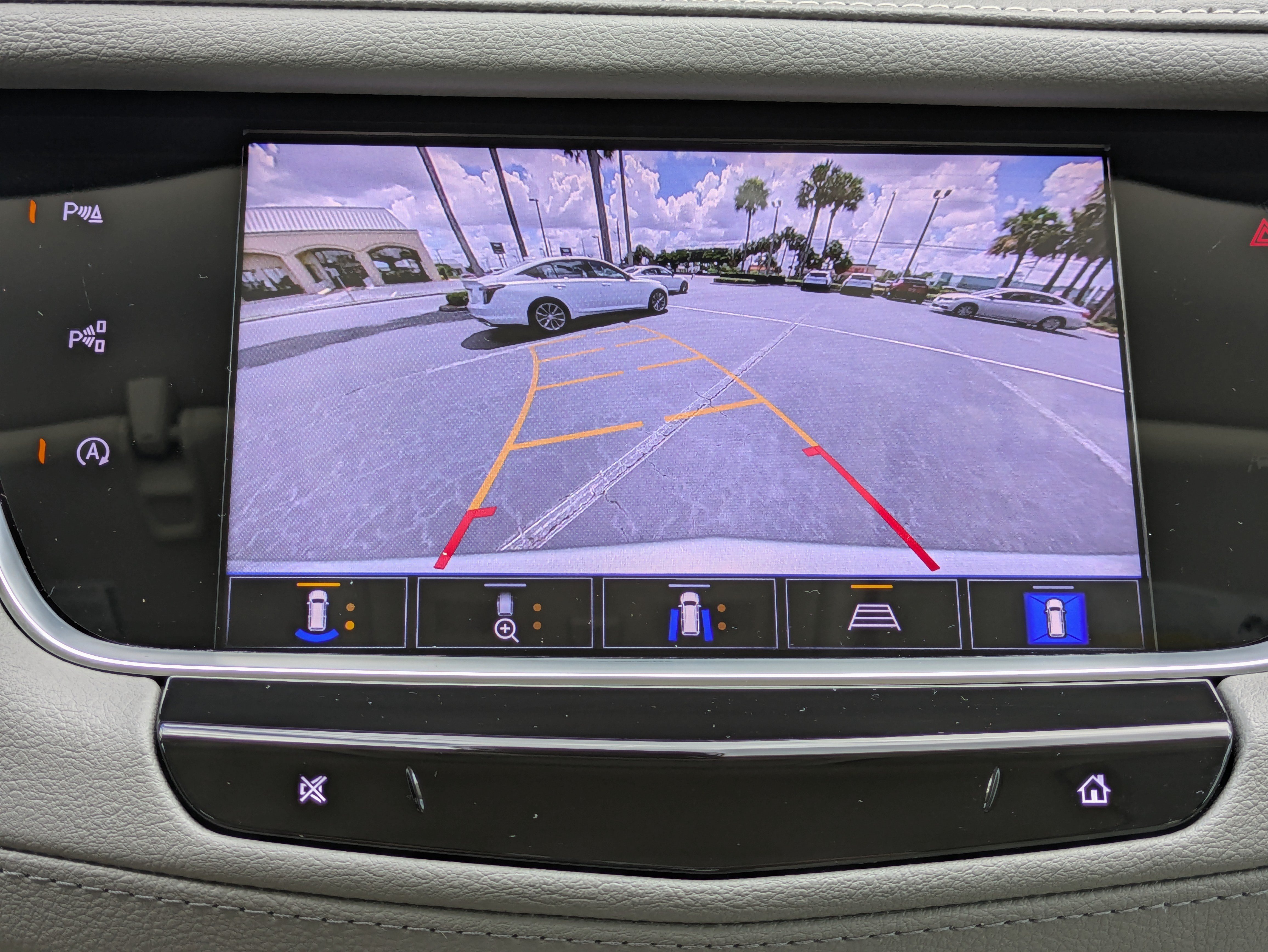 Used 2024 Cadillac XT5 Premium Luxury w/ Technology Package FWD image 29