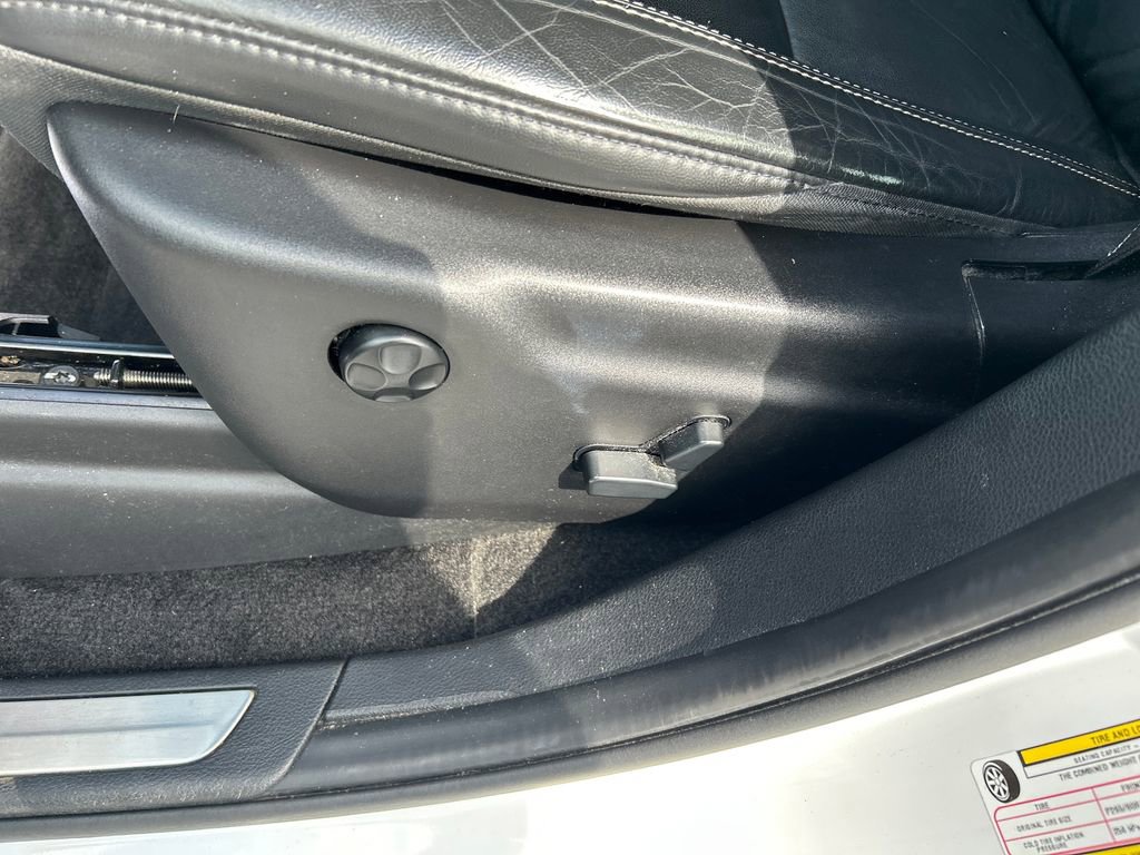 Used 2015 Jeep Grand Cherokee Limited image 25