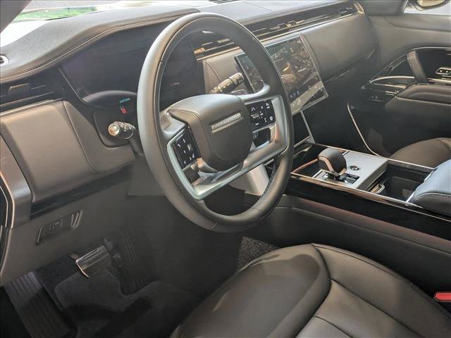 New 2026 Land Rover Range Rover Long Wheelbase SE AWD/4WD image 3