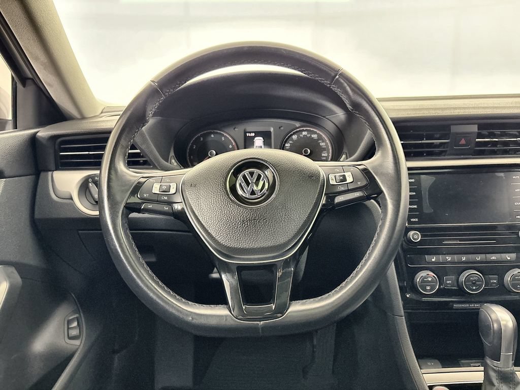 Used 2020 Volkswagen Passat 2.0T SE w/ Sunroof Package FWD image 11