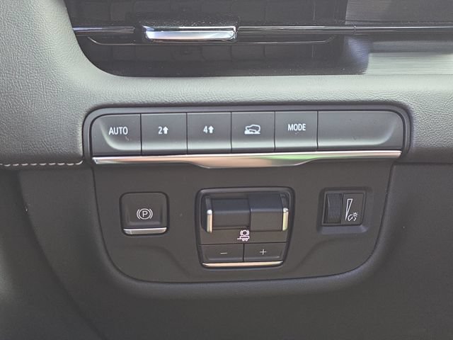 Certified 2024 Cadillac Escalade Sport w/ LPO, ONYX Package AWD/4WD image 29