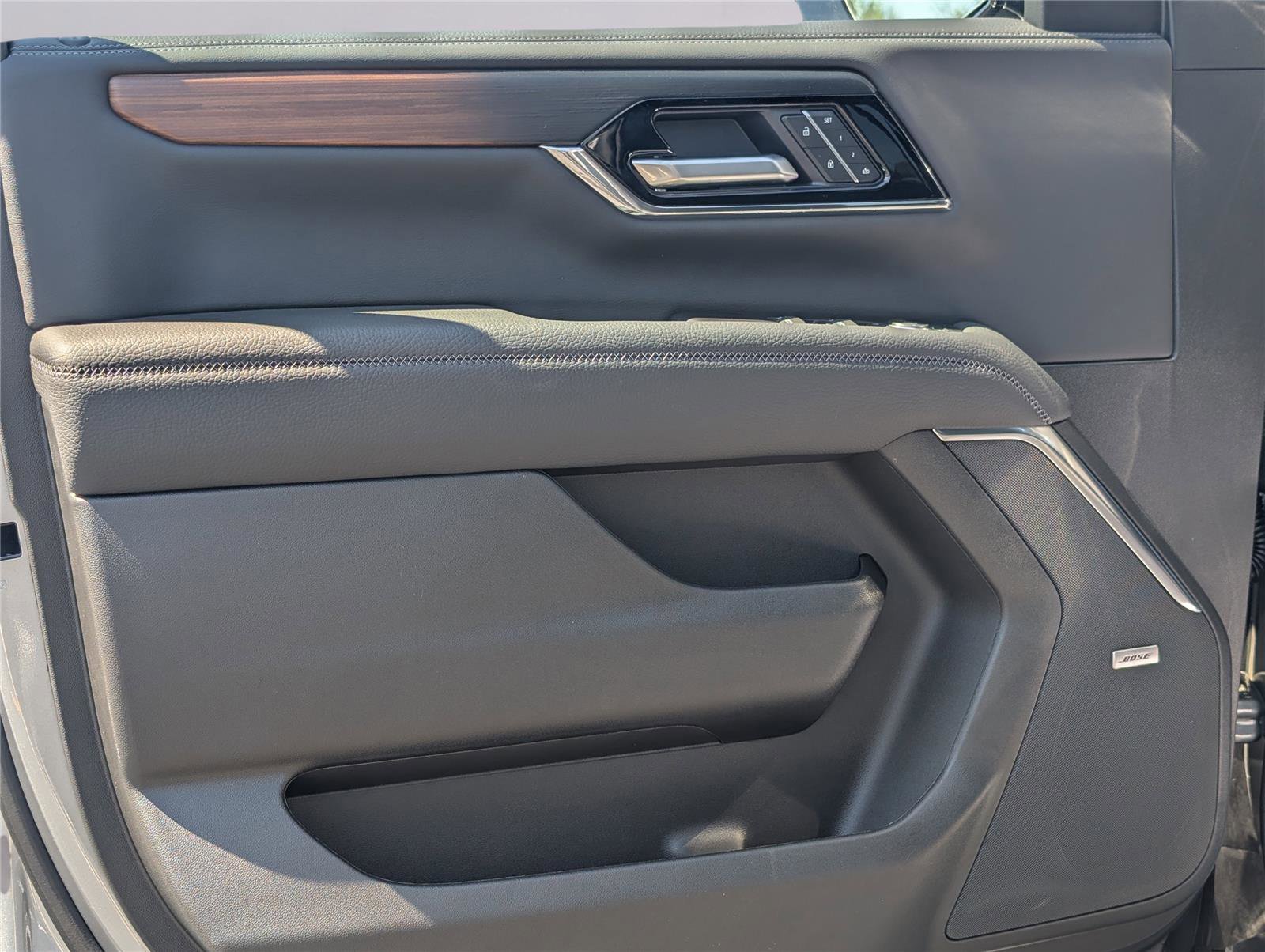 New 2026 GMC Yukon Denali w/ Denali Reserve Package image 29