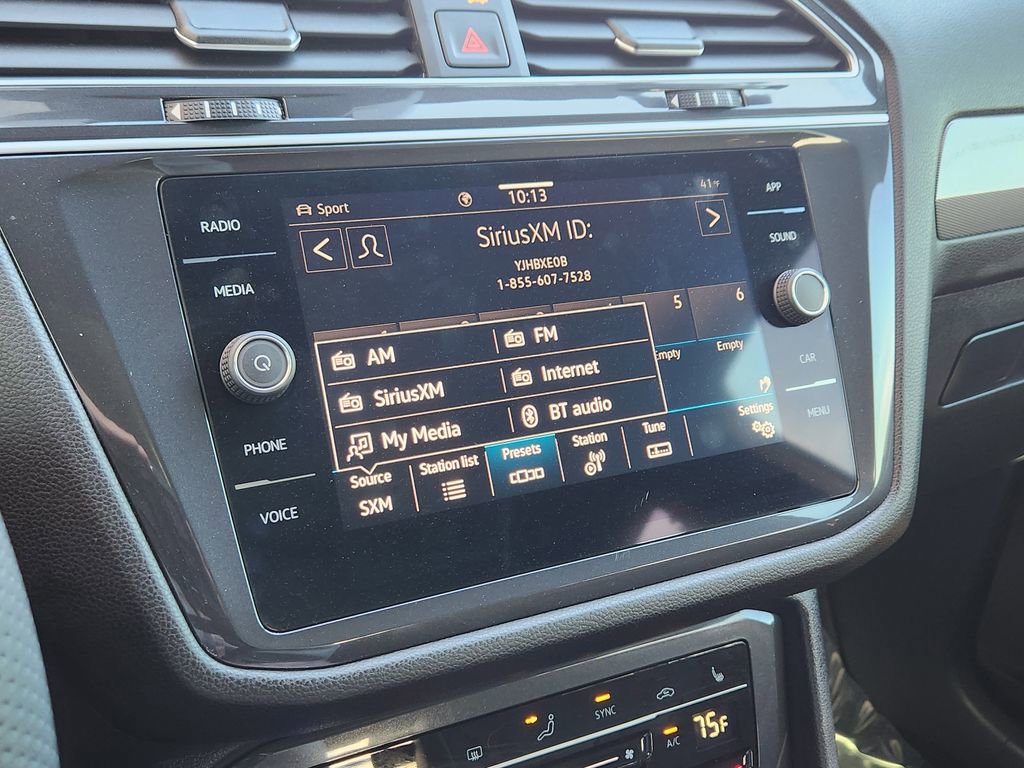 Used 2024 Volkswagen Tiguan SE R-Line image 7