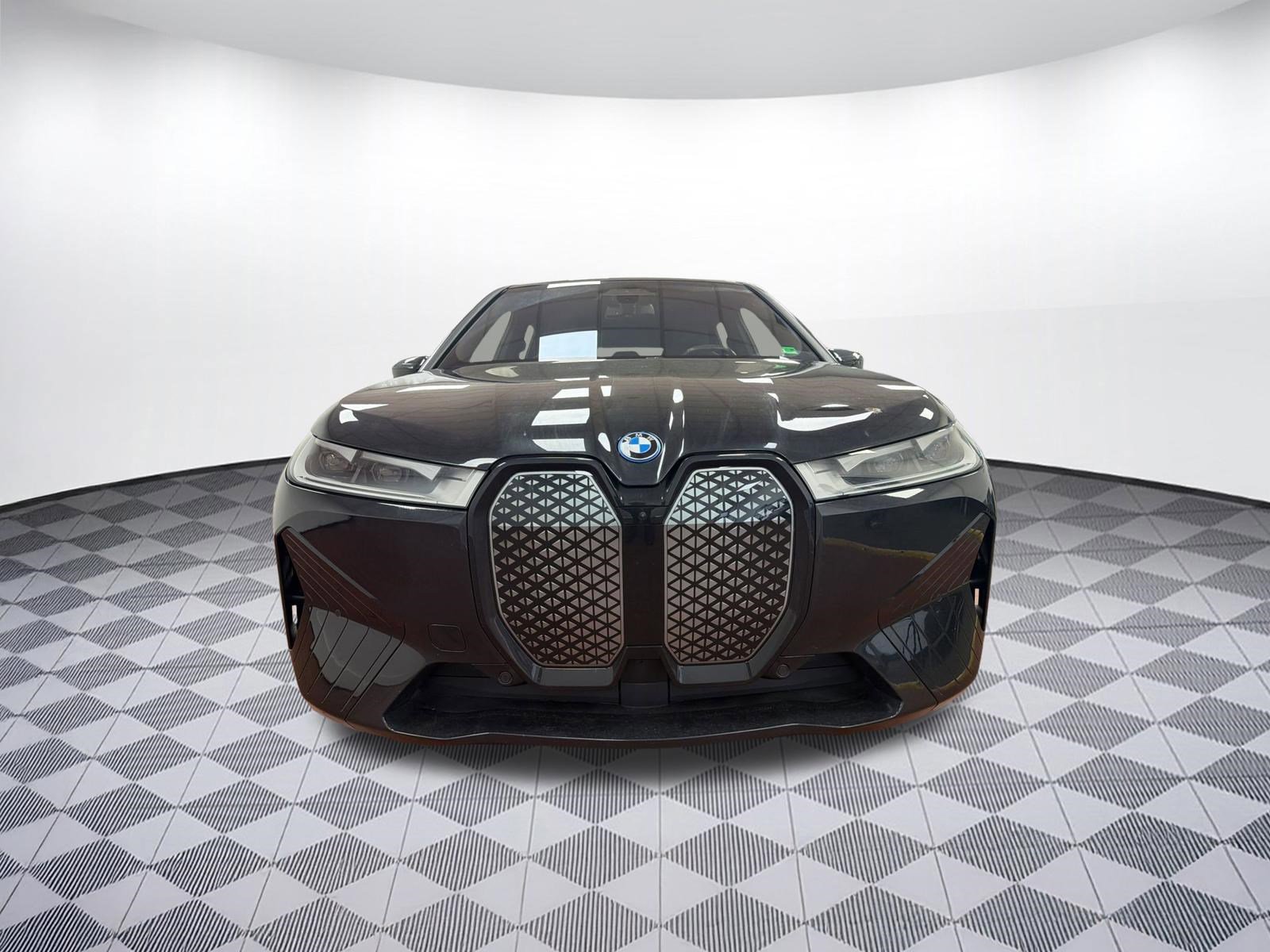 Certified 2023 BMW iX xDrive50 w/ Sport Package image 4