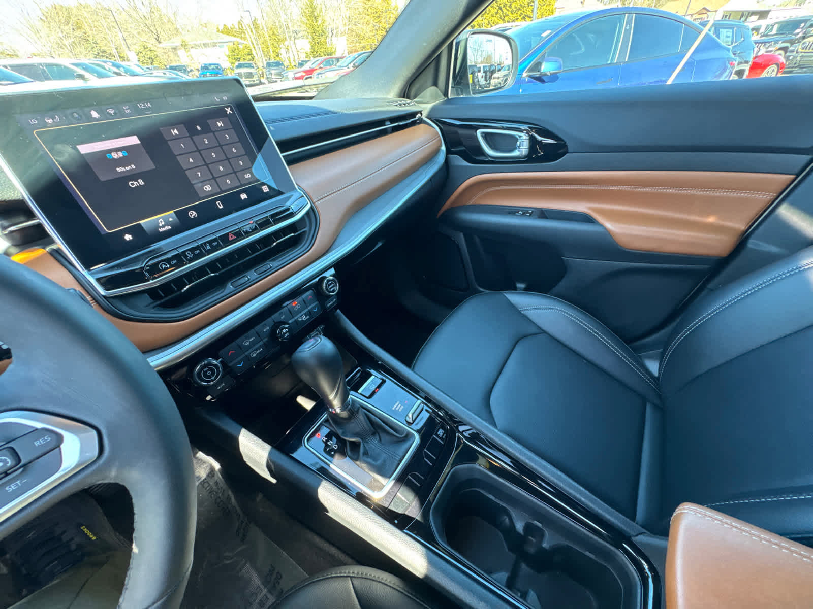 Used 2025 Jeep Compass Limited image 21