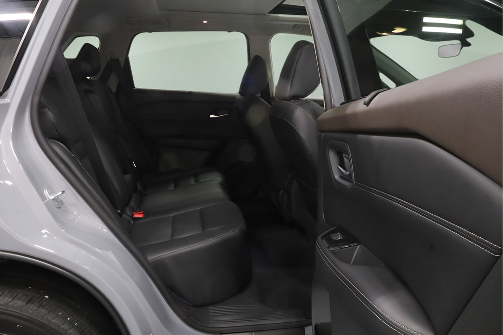Used 2023 Nissan Rogue SL w/ SL Premium Package AWD/4WD image 17