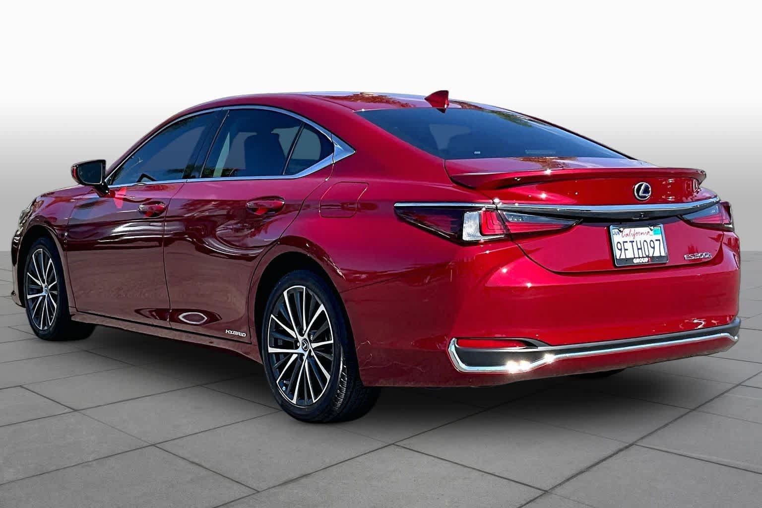 Used 2022 Lexus ES 300h w/ Premium Package FWD image 11