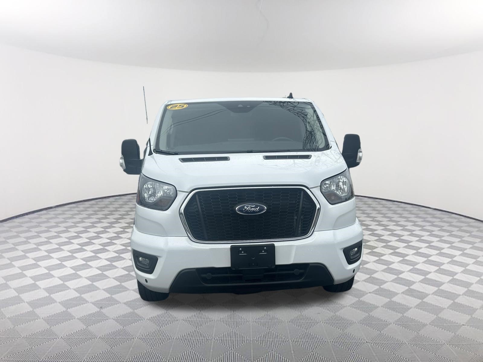 Used 2025 Ford Transit 350 XLT RWD image 2