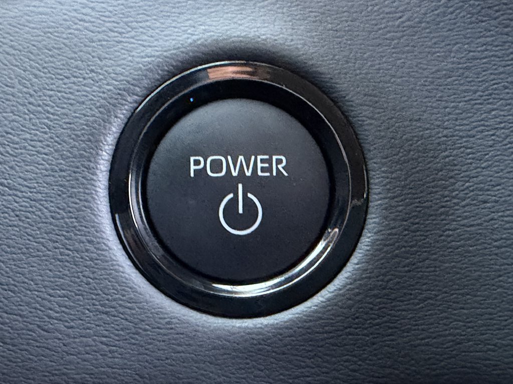 Used 2025 Toyota Tundra Platinum AWD/4WD image 24