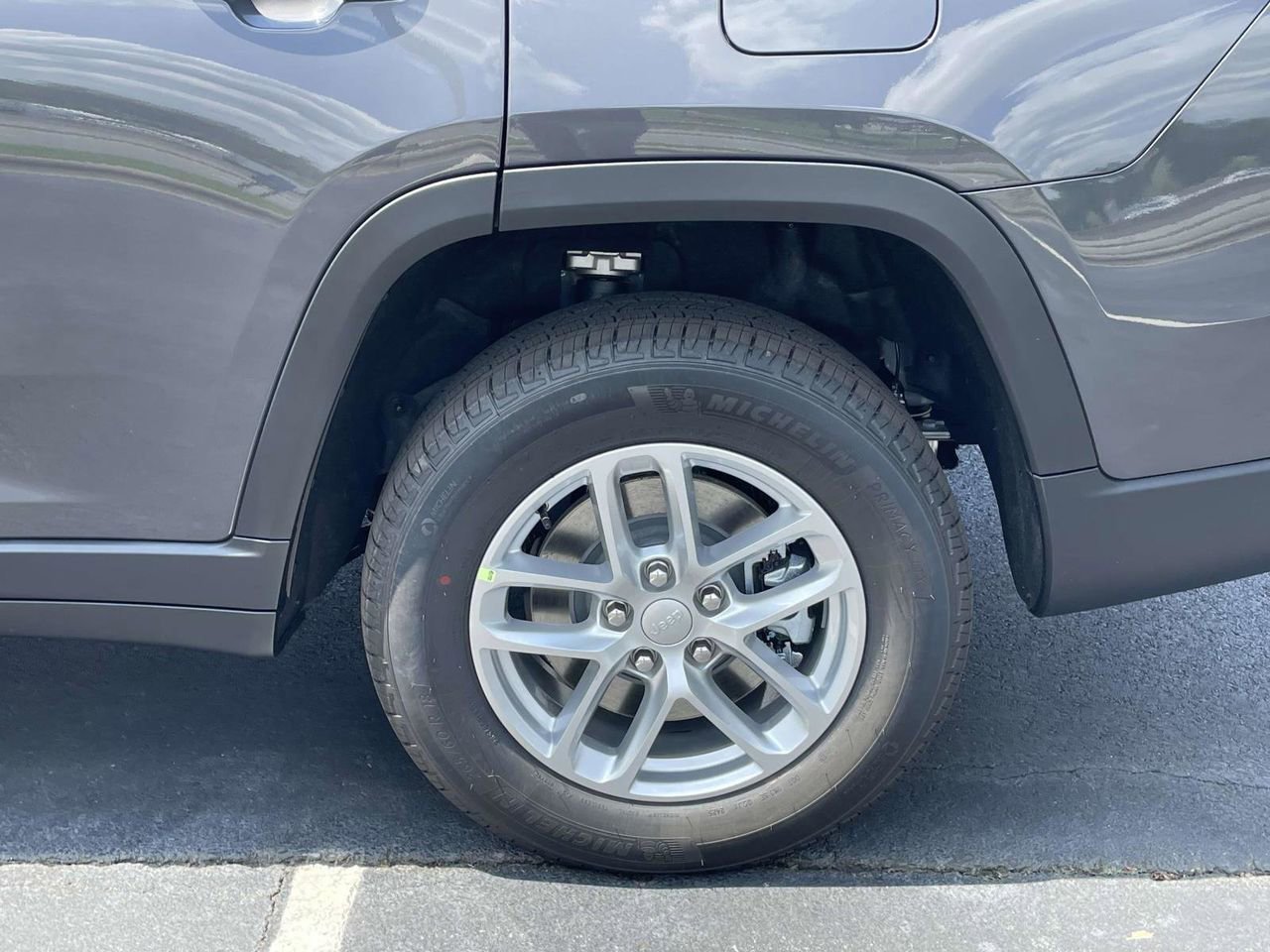 New 2025 Jeep Grand Cherokee L Laredo w/ Luxury Tech Group I image 38