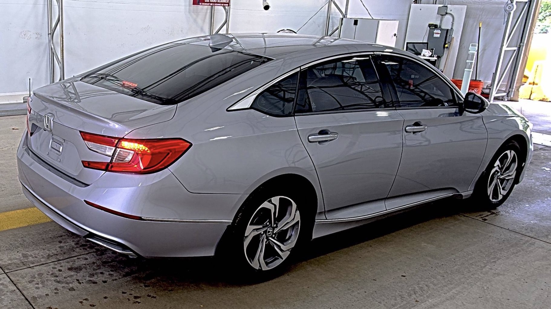 Used 2018 Honda Accord EX-L image 5