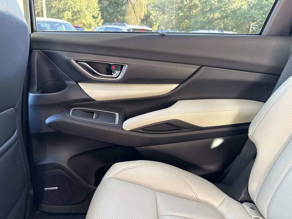 New 2025 Subaru Ascent Limited image 15