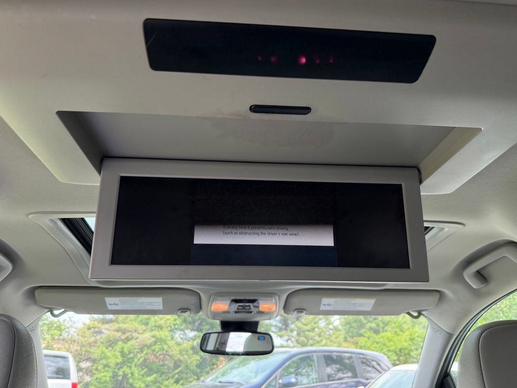 Used 2018 Toyota Sienna Limited Premium FWD image 16