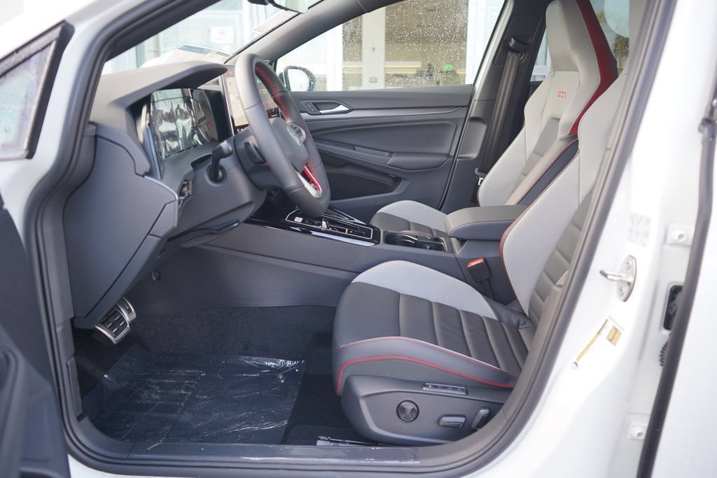 New 2026 Volkswagen GTI SE FWD image 6