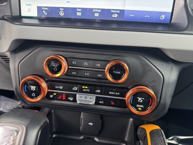 Used 2023 Ford Bronco Badlands image 20