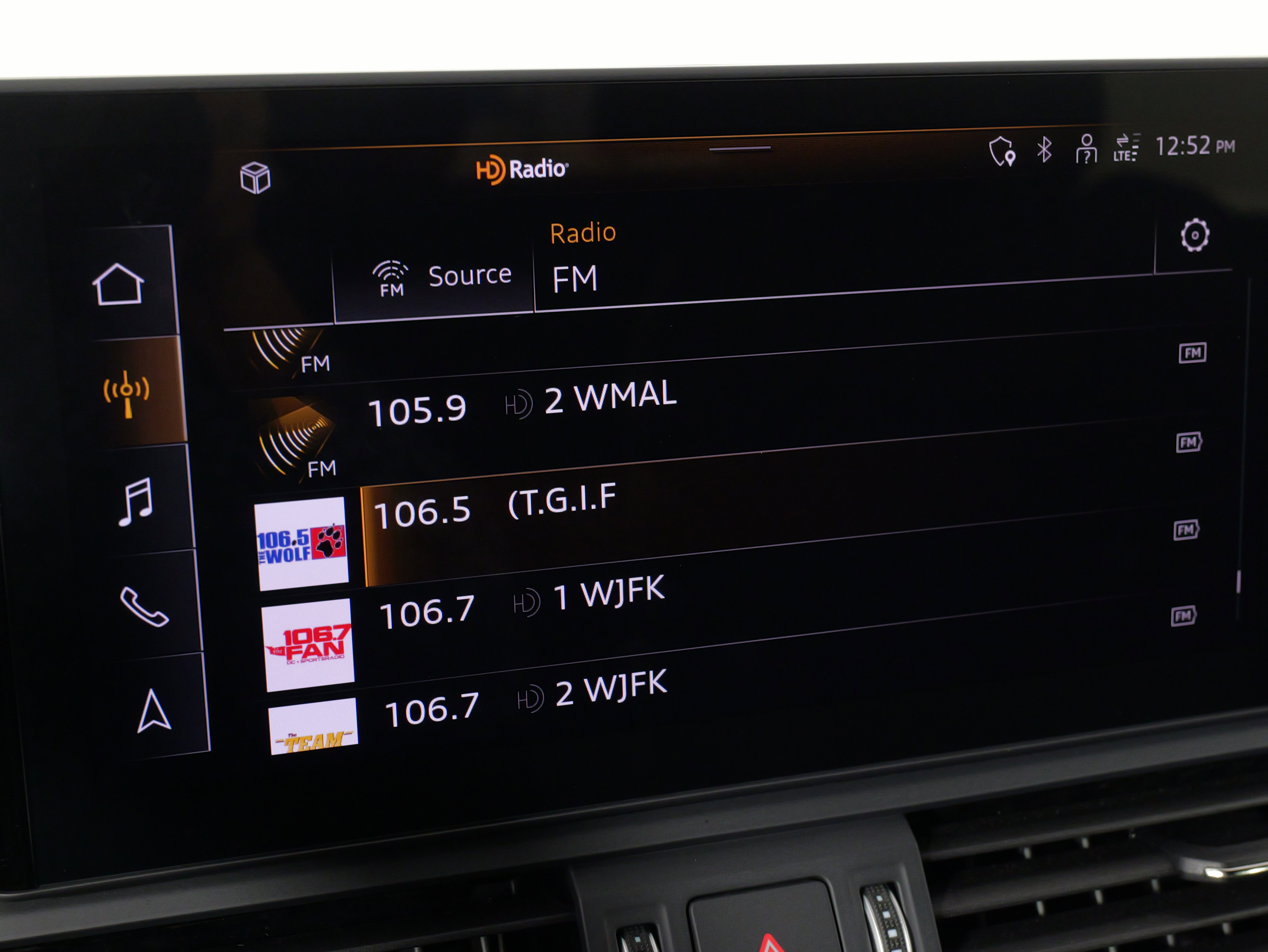 Used 2023 Audi SQ5 Premium Plus w/ Premium Plus Package image 52