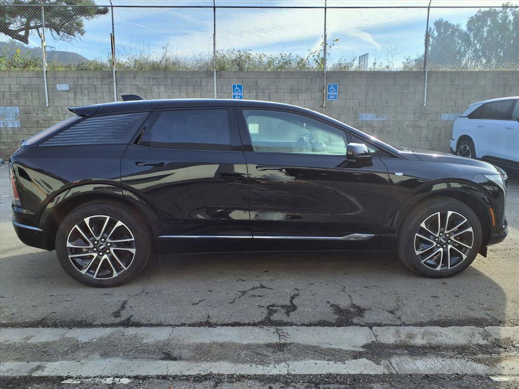 New 2026 Cadillac Optiq Sport 1 image 4